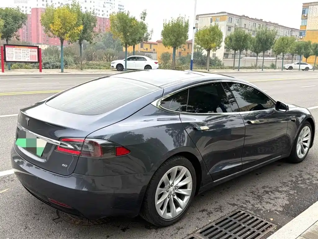 TESLA MODEL S