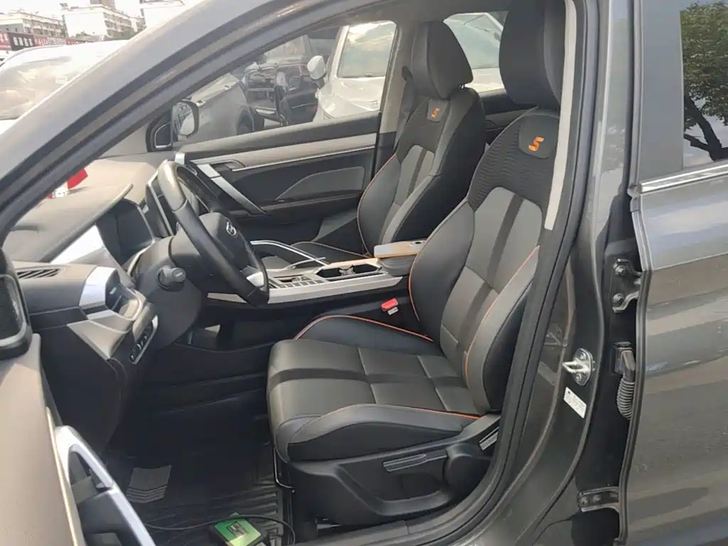 Photo 15 - Geely Coolray