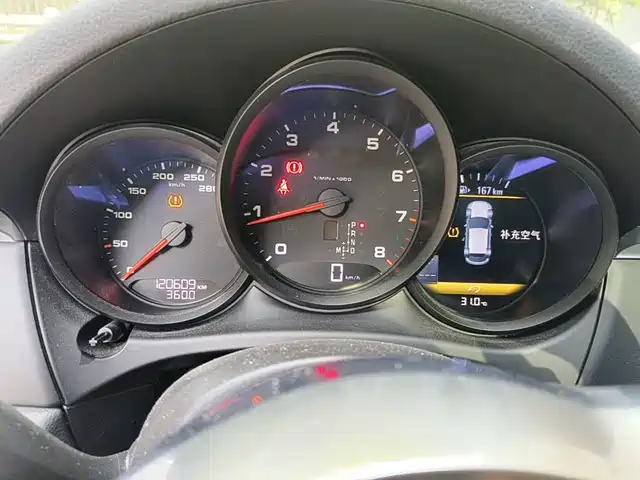 Porsche Macan 2017 Macan 2.0T — фото 4