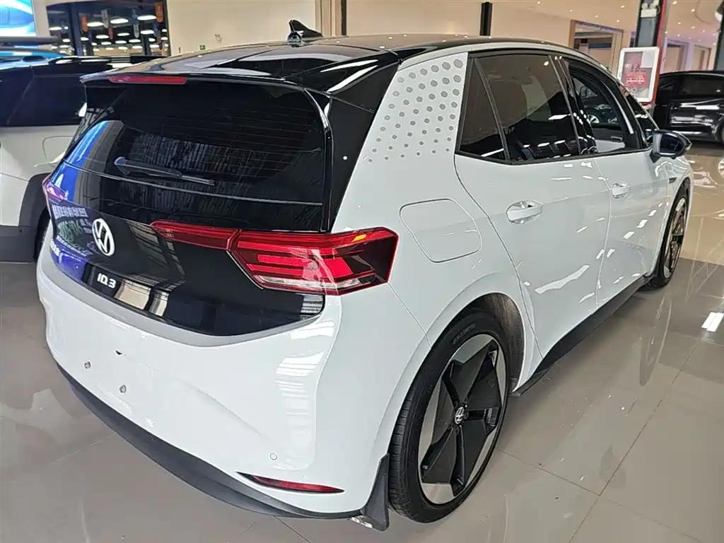 Volkswagen ID.3 2023 Pure Smart Edition фото 7