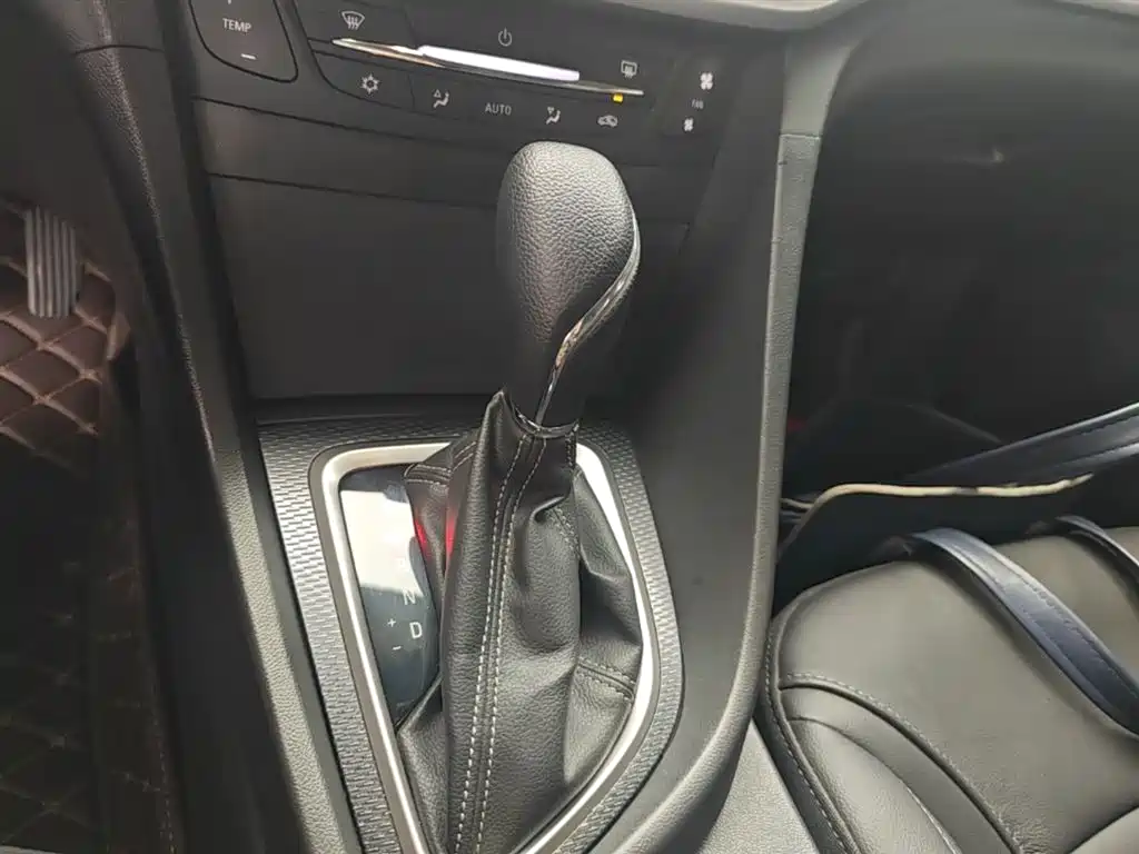 Buick Excelle GT 2019 18T Auto Connected Elite China VI фото 14
