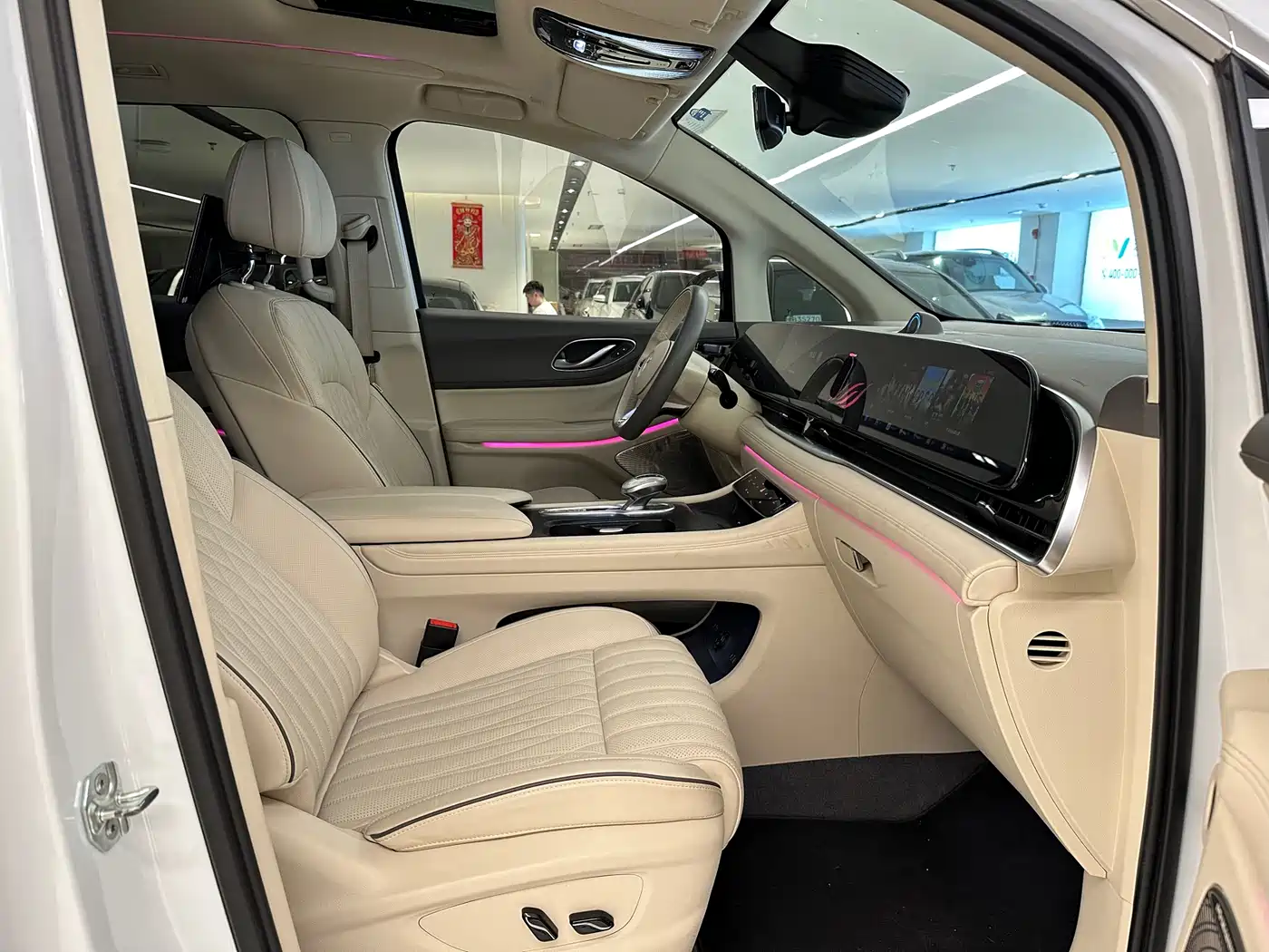 Voyah Auto Voyah Dreamer 2022 Low-carbon Dream+Smart Package фото 12