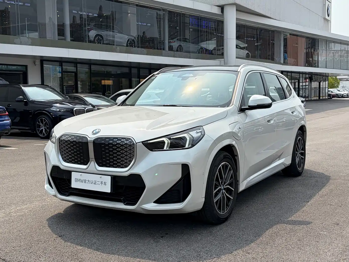 BMW iX1 2025 2025 eDrive25L M Sport Package