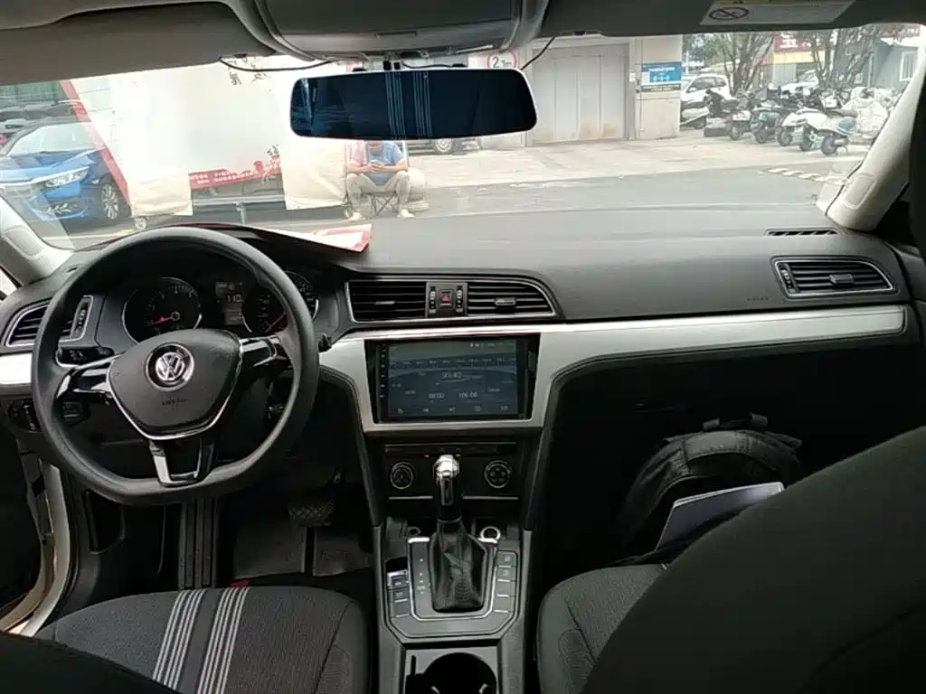 Volkswagen Lamando 2018 230TSI DSG Trend Edition фото 10
