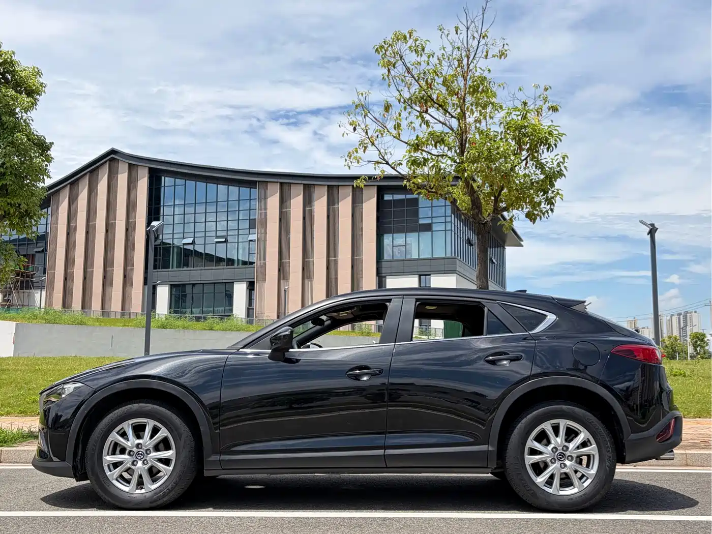 Фото 5 - Mazda CX-4