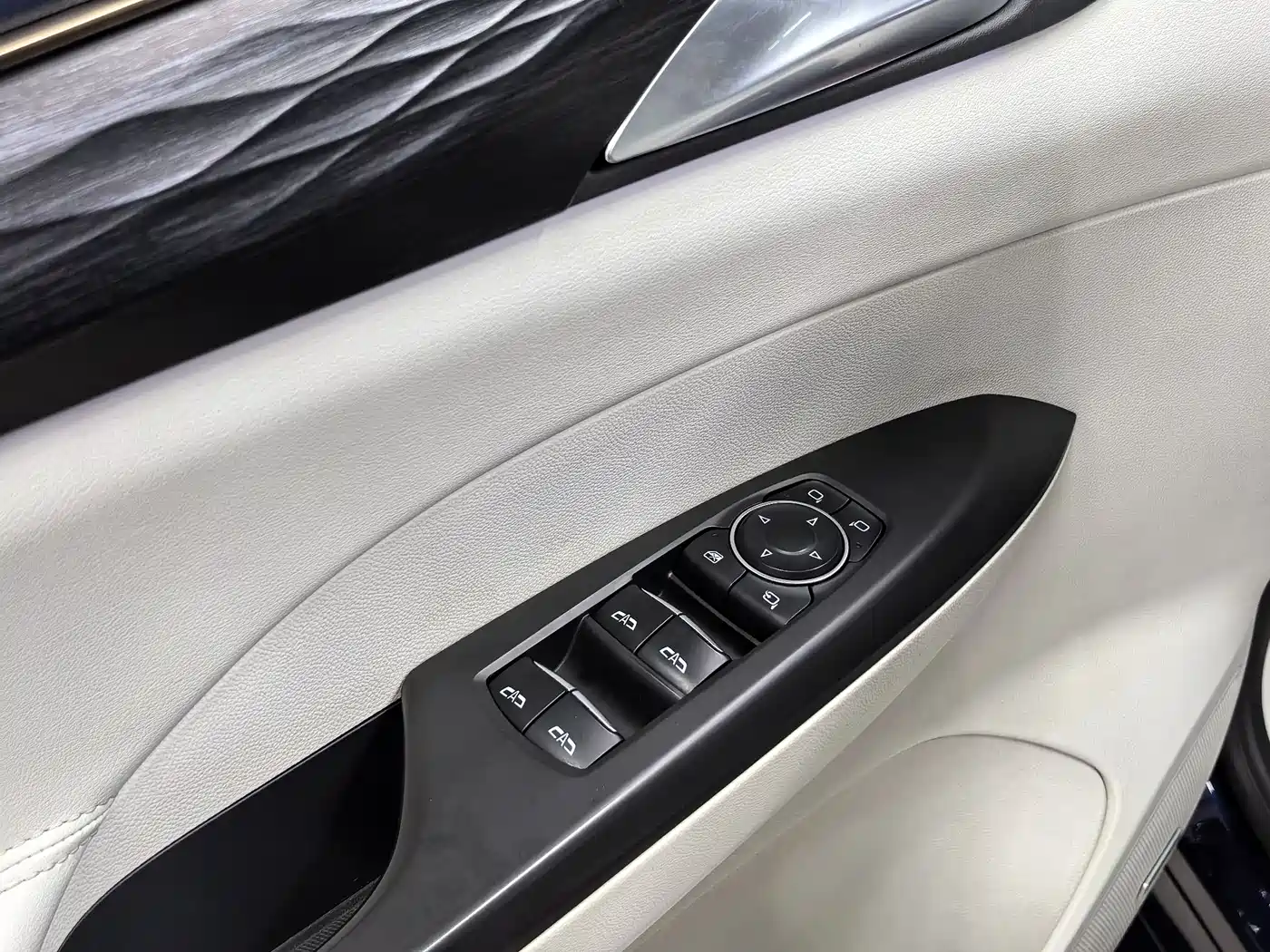 Buick GL8 2021 Avenir Aivia 4-Seater Prestige Edition фото 15