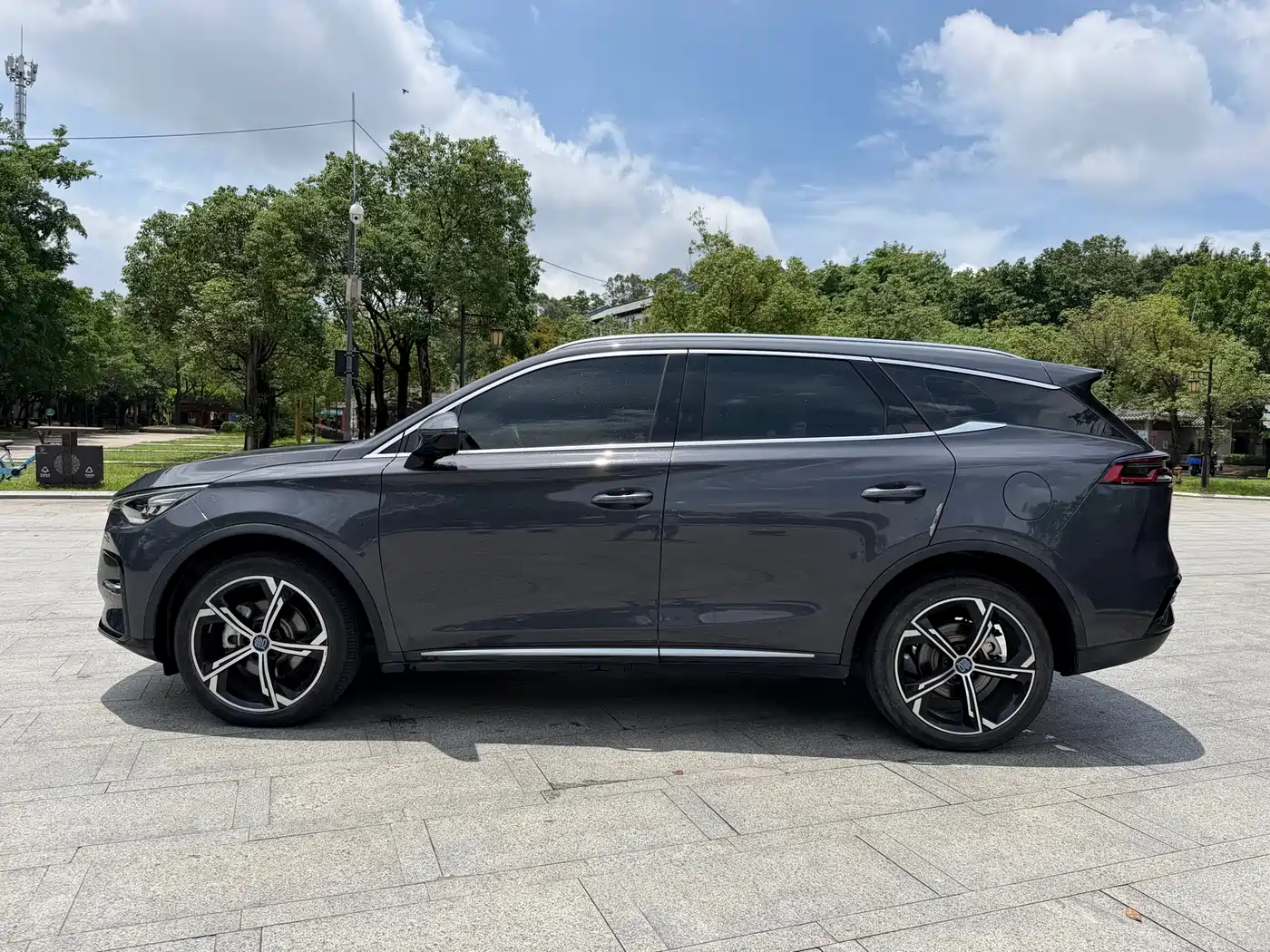 BYD Tang New Energy 2021 DM-i 52KM Luxury фото 16