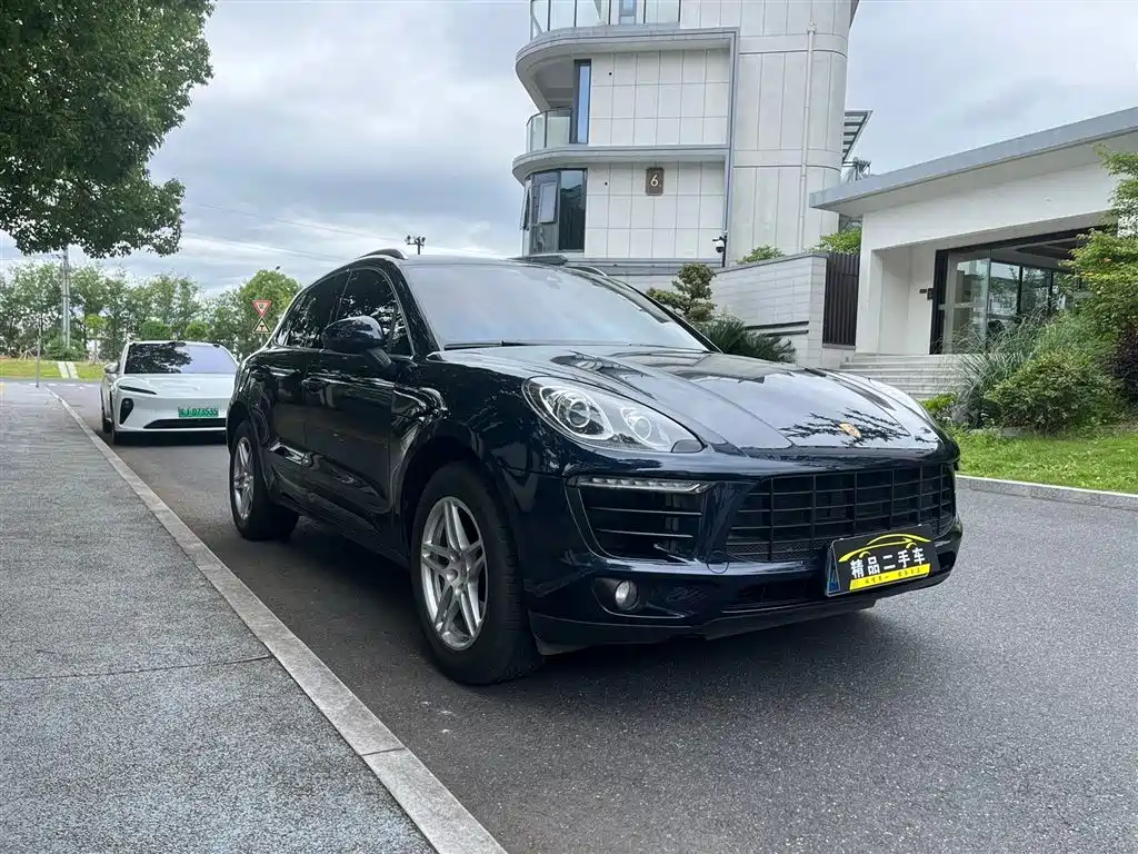 Porsche Macan 2017 Macan 2.0T фото 2