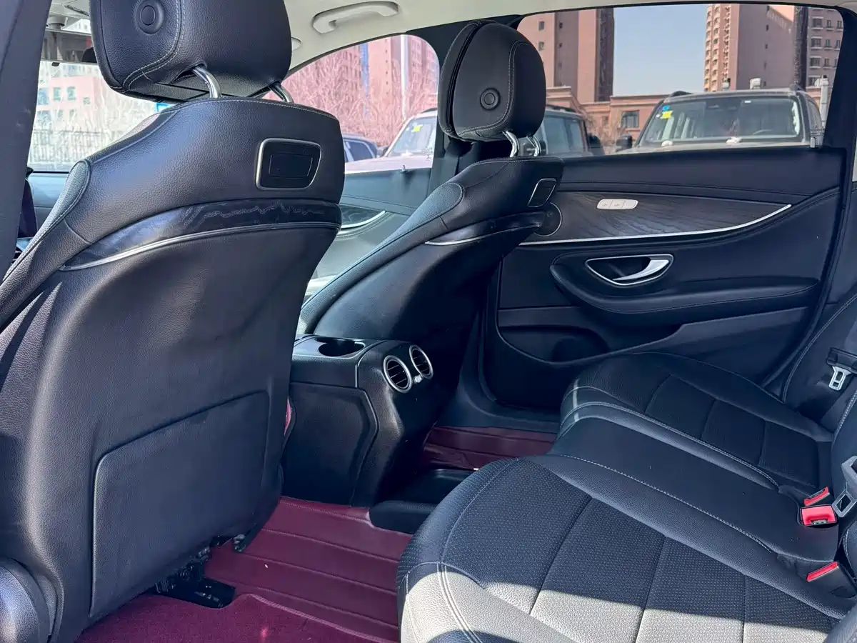 Mercedes-Benz E-Class 2018 E 200 L фото 6