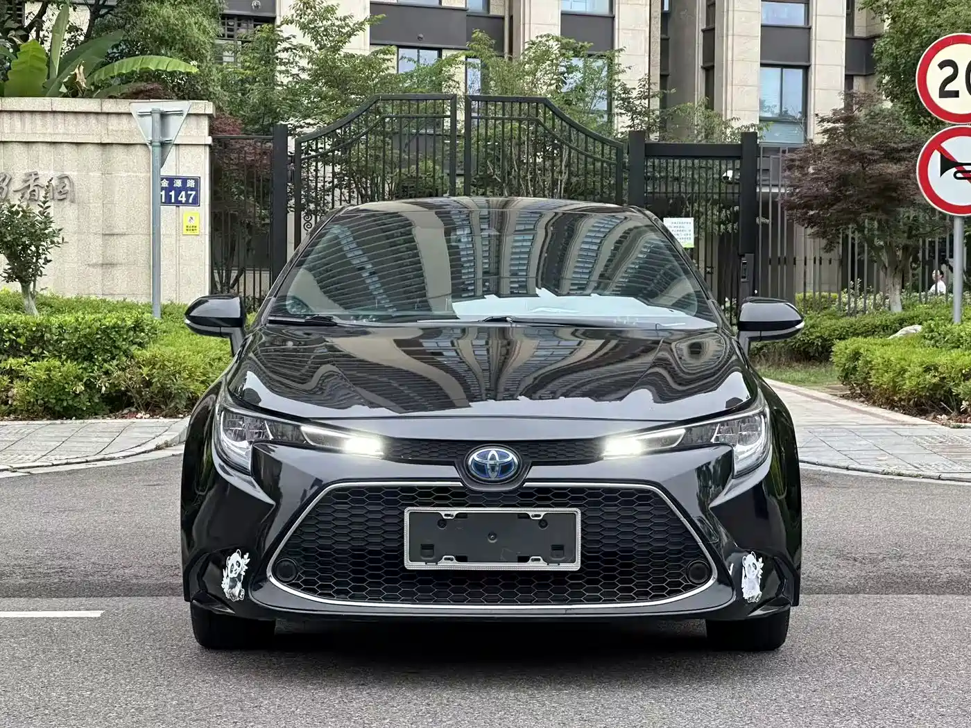 Toyota Levin 2019 Dual Engine 1.8H E-CVT Sport Edition China V фото 2