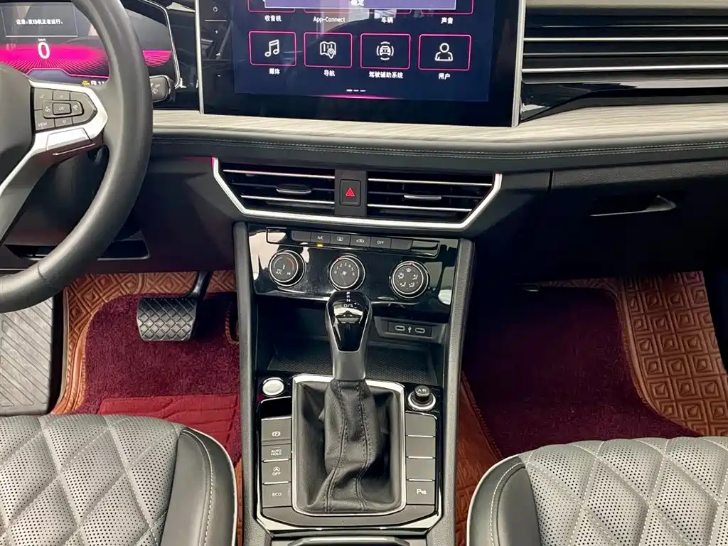 Volkswagen Sagitar 2023 300TSI DSG Surpassing Edition фото 9