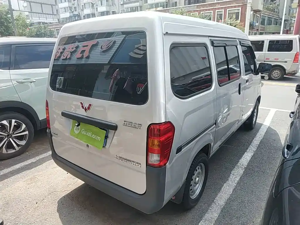 Wuling Motors Wuling Zhiguang 2024 2023 1.5L Utility 5/7-seater
