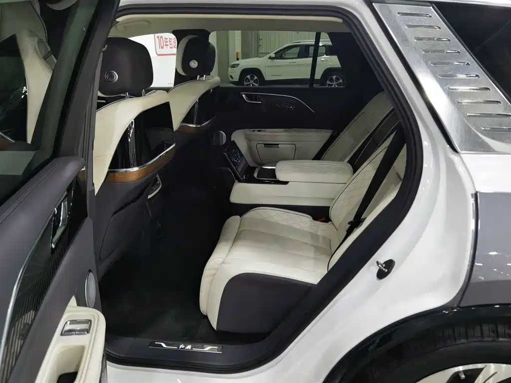 Hongqi E-HS9 2021 510km Flagship Edition 4-seater фото 15
