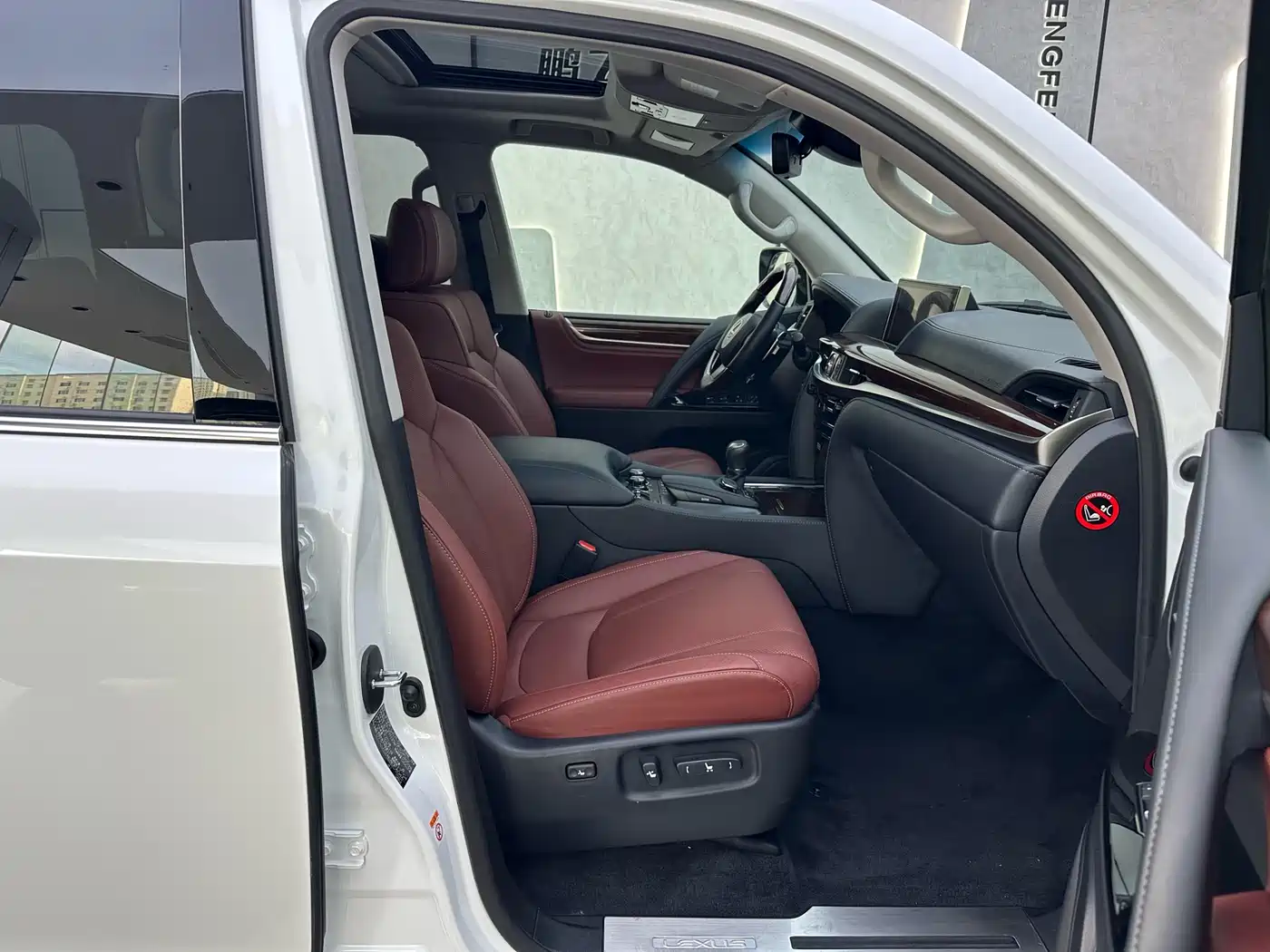 Lexus LX 2017 570 Prestige Luxury фото 15