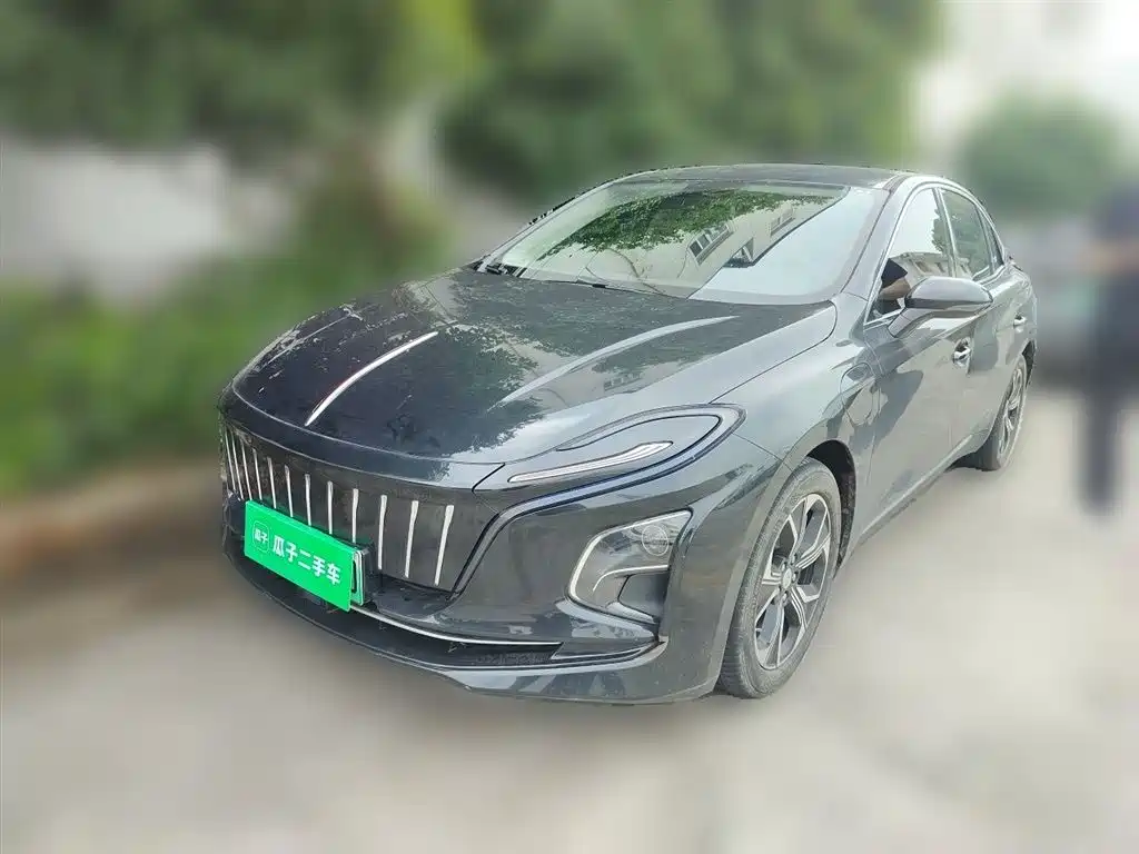 Hongqi E-QM5 2023 Facelift Basic Travel Edition