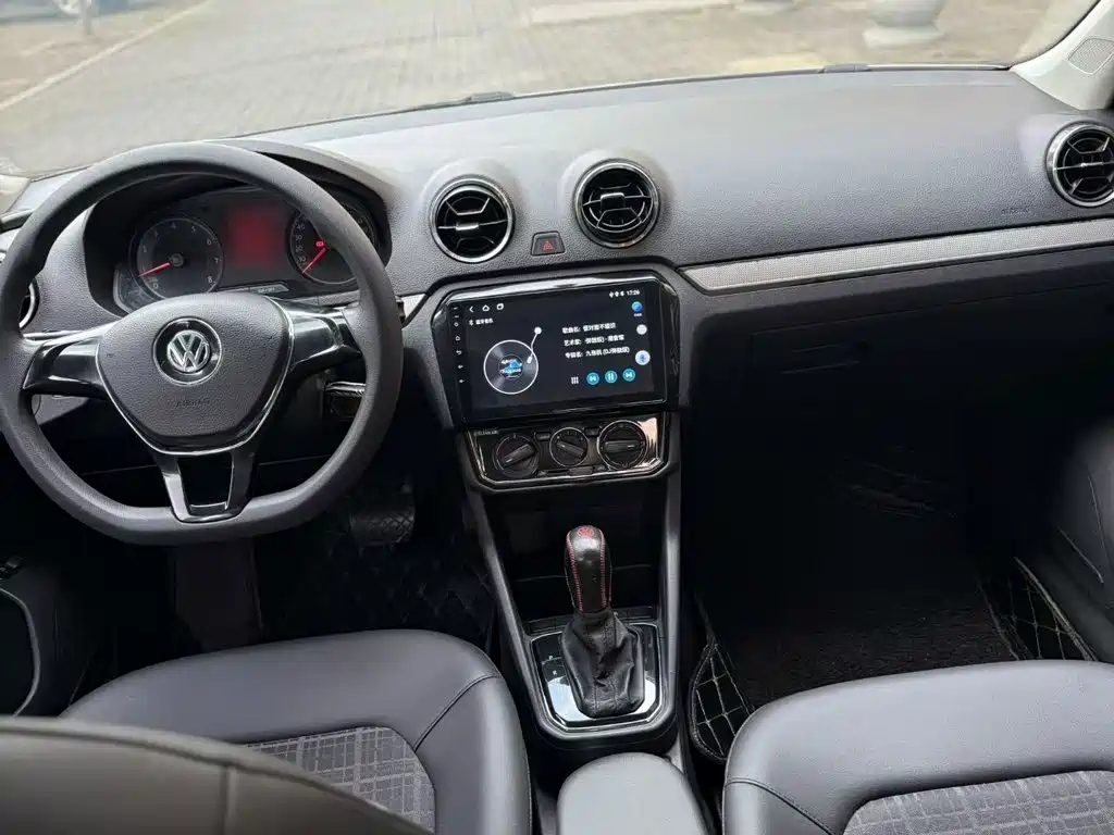 Фото 11 - Volkswagen Jetta