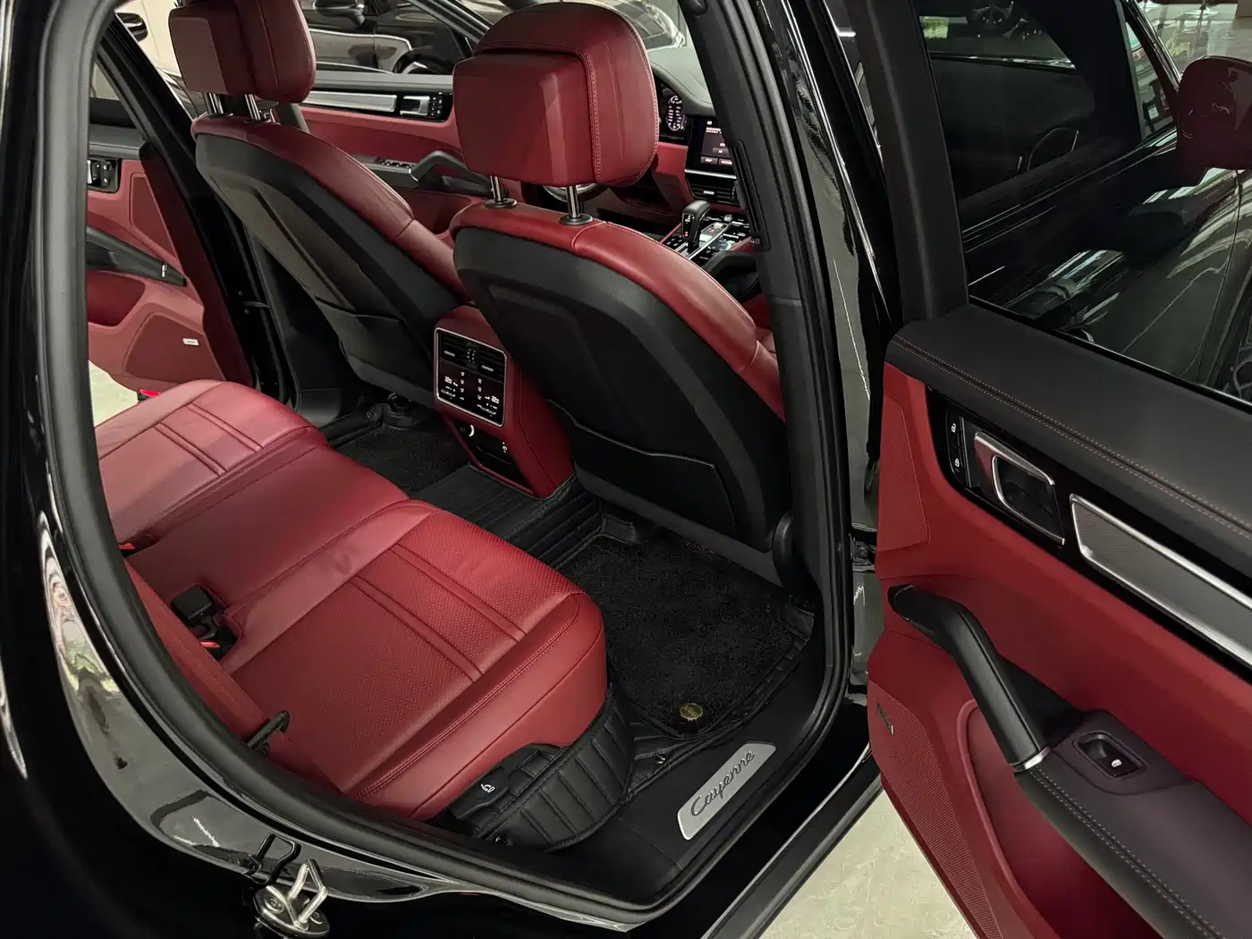 Porsche Cayenne 2023 Cayenne 3.0T Platinum Edition фото 18