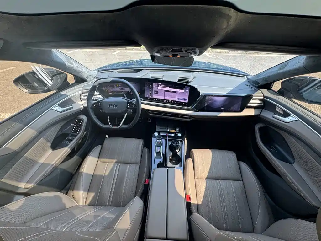 Фото 22 - Audi A6L