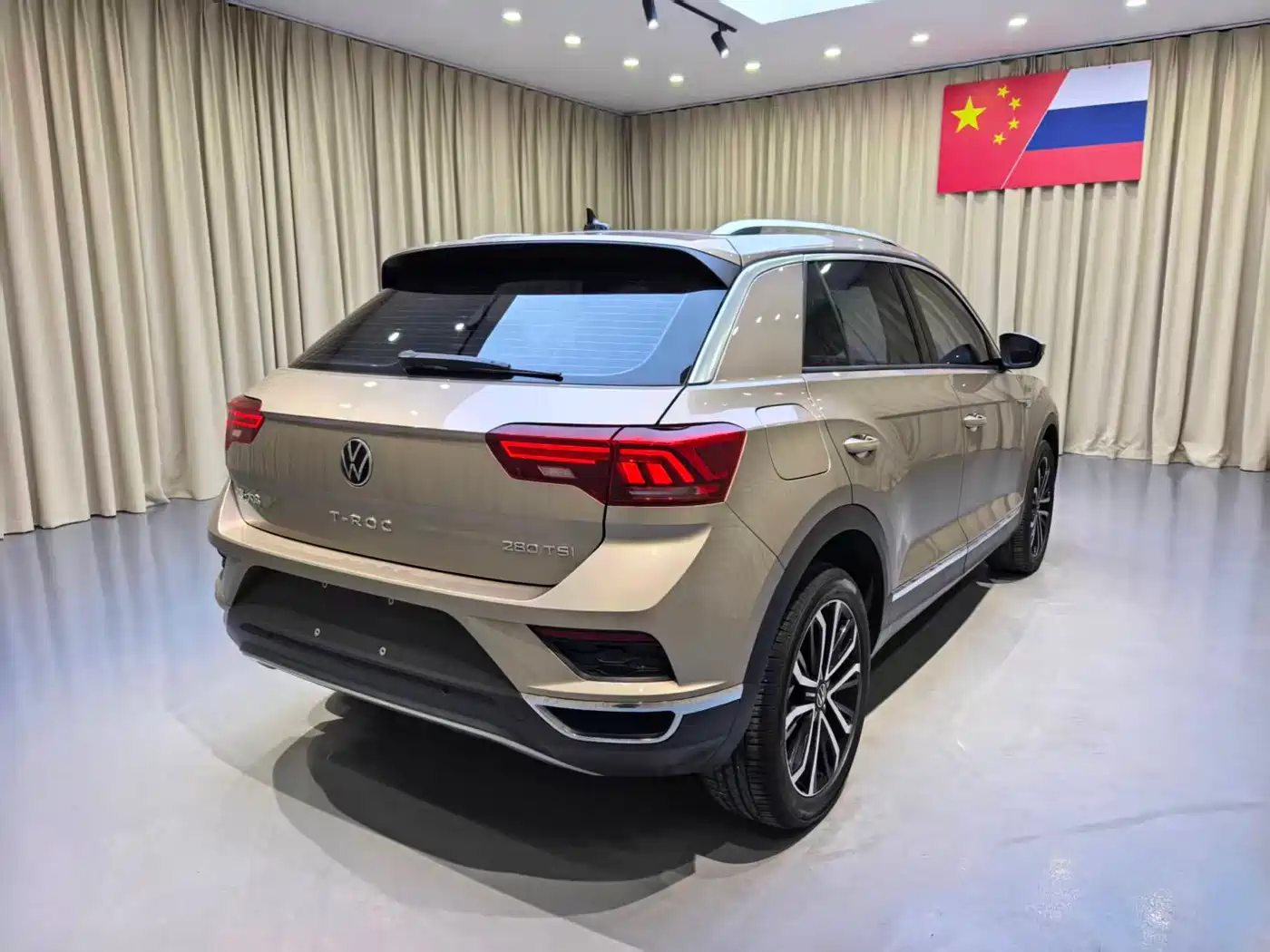 Volkswagen T-ROC 2022 280TSI DSG 2WD Comfort PLUS фото 6