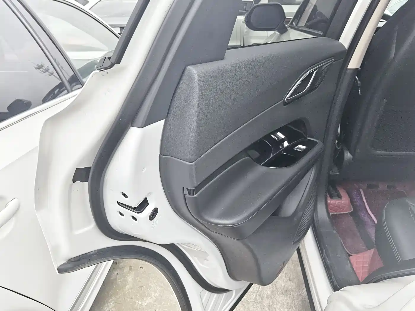Hongqi HS3 2023 1.5T 2WD Brave Edition фото 13