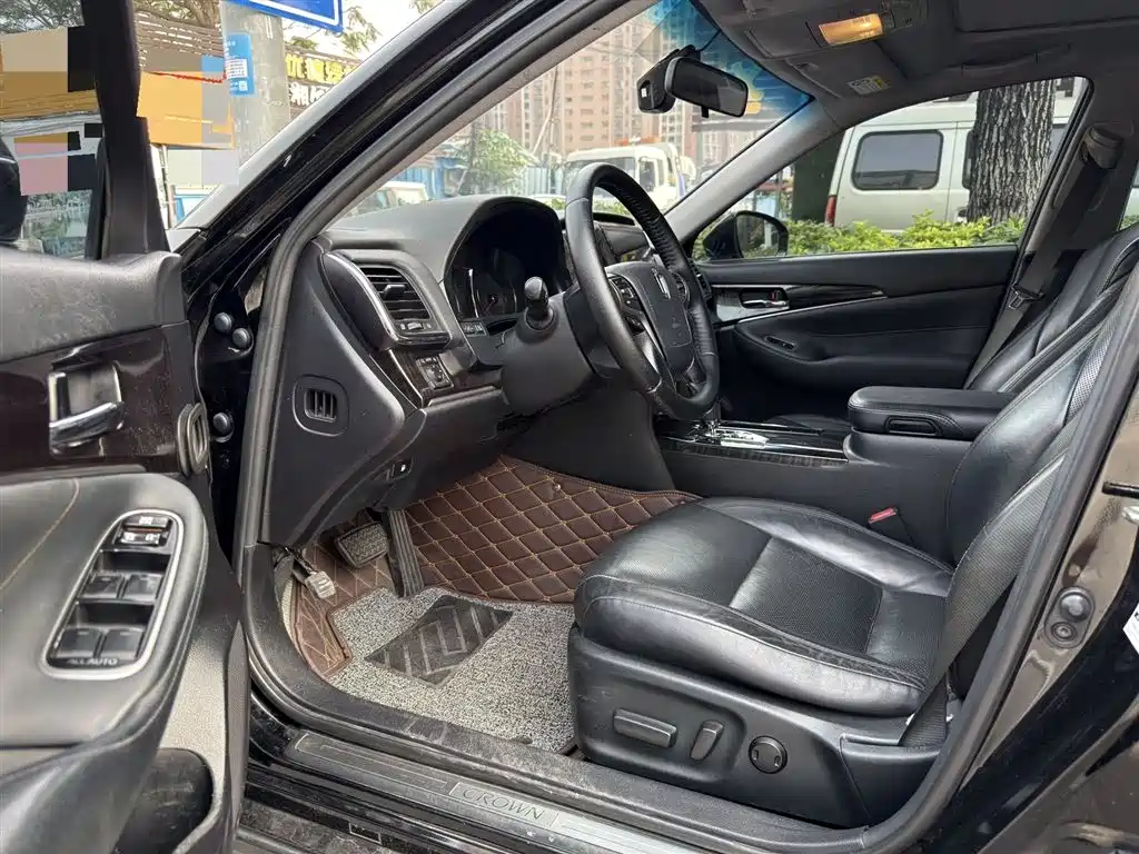 Toyota Crown 2017 2.0T Sport Edition фото 4