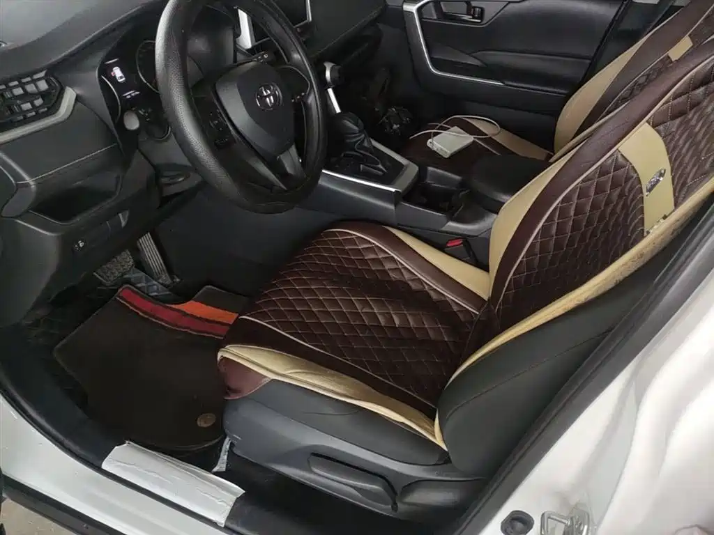 Toyota Wildlander 2022 2.0L CVT FWD Leading Edition фото 15