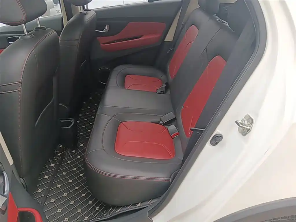 Haval H1 2016 Facelift Blue Label 1.5L AMT Luxury фото 17