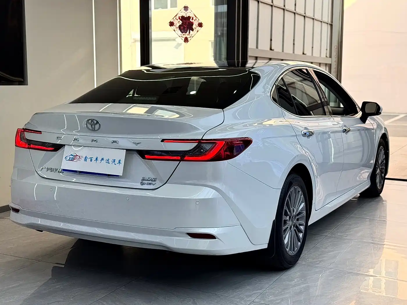 Toyota Camry 2024 Hybrid 2.0HG Premium Edition фото 10