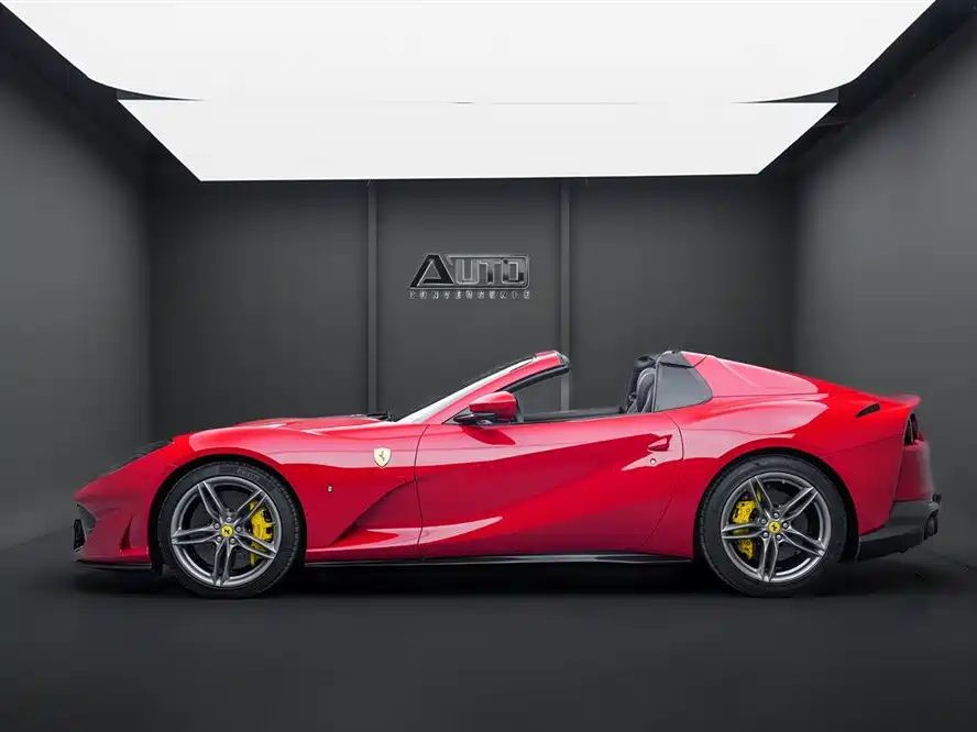 Ferrari 812 2021 2020 6.5L GTS