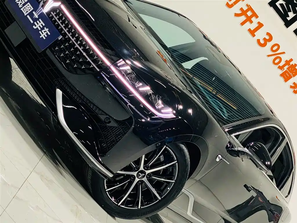 Voyah Auto VOYAH Zhuiguang 2024 PHEV AWD Ultra-long Range Executive Edition фото 5
