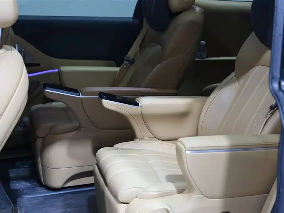 Voyah Auto Voyah Dreamer 2025 Model PHEV 4WD Premium QianKun Edition фото 15