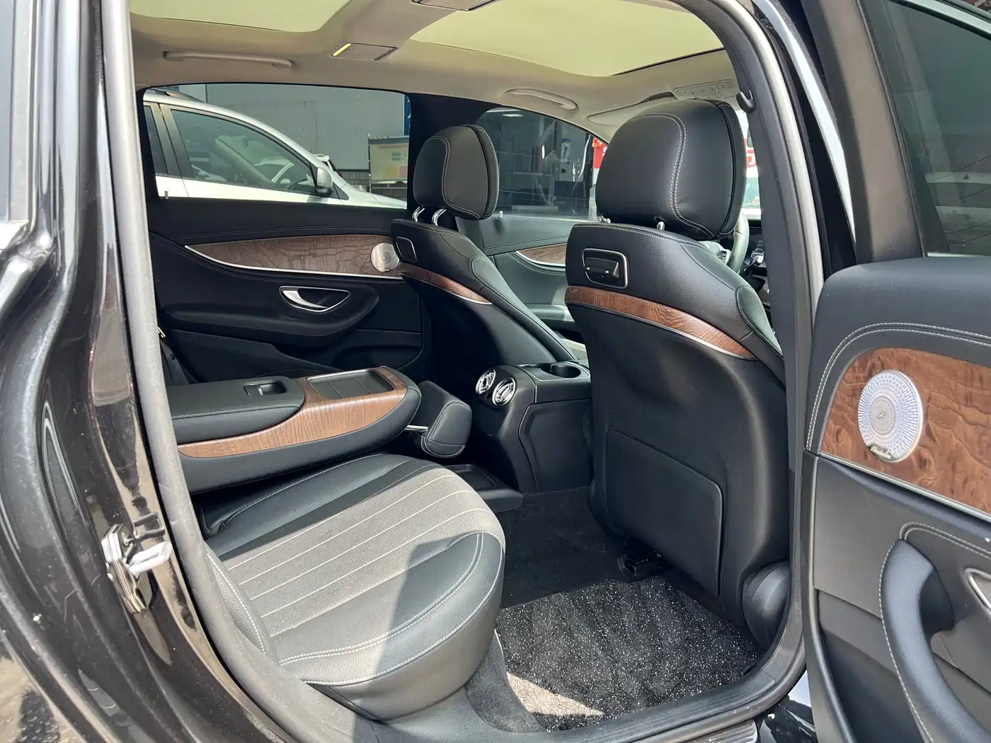 Mercedes-Benz E-Class 2019 E 300 L Fashion фото 11