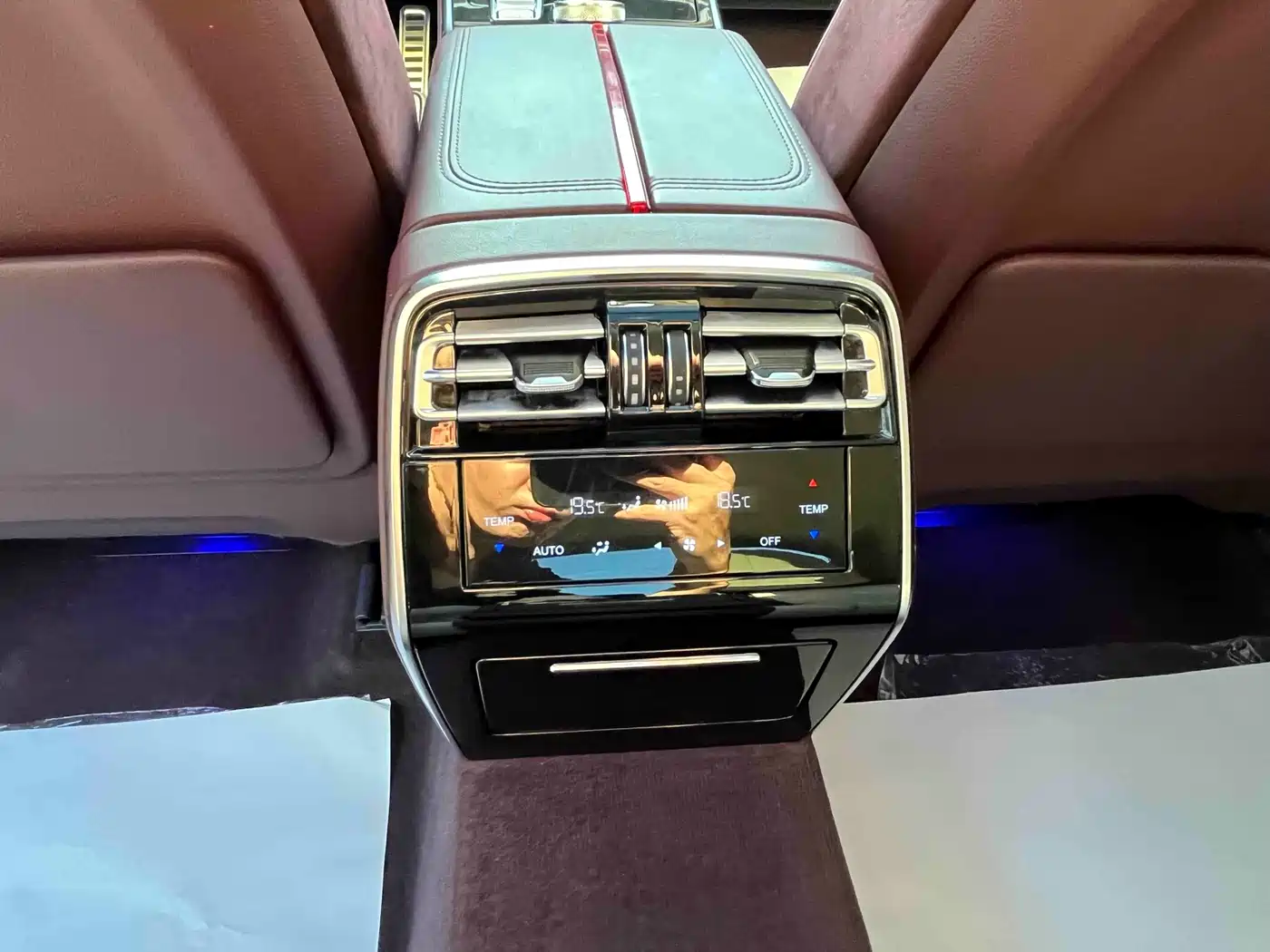 Hongqi H9, миниатюра 15
