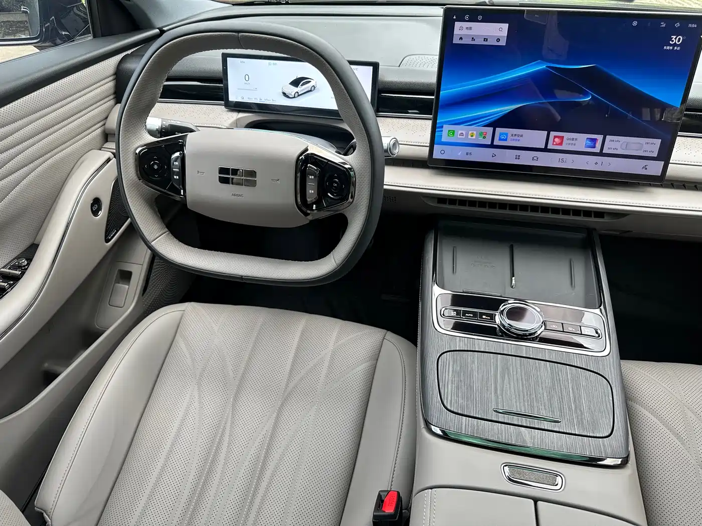 Geely Galaxy Galaxy Xingyao 8 2025 130km EM-i Premium Edition фото 23