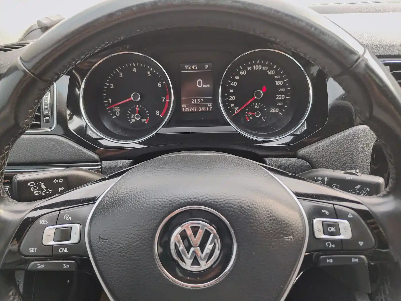 Volkswagen Sagitar 2015 230TSI Automatic Luxury фото 14
