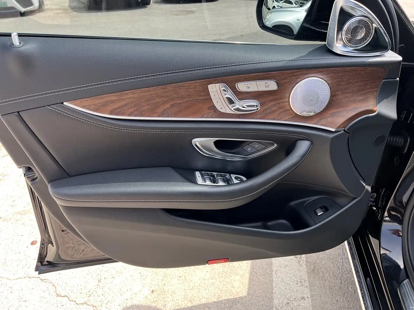 Mercedes-Benz E-Class 2019 E 300 L Fashion фото 9