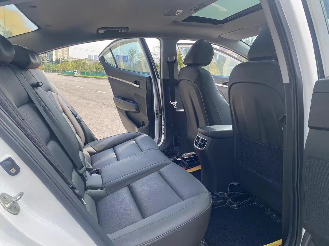 Hyundai Elantra 2020 1.5L CVT Smart Style·Elite фото 7
