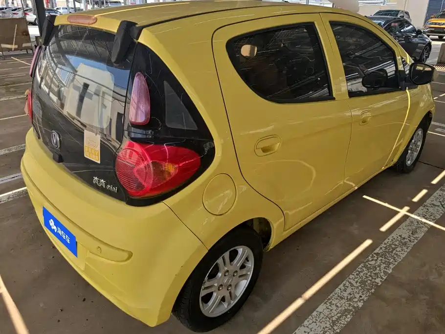 Changan BenBen MINI 2012 2012 1.0L Manual Fashion Edition (China V)