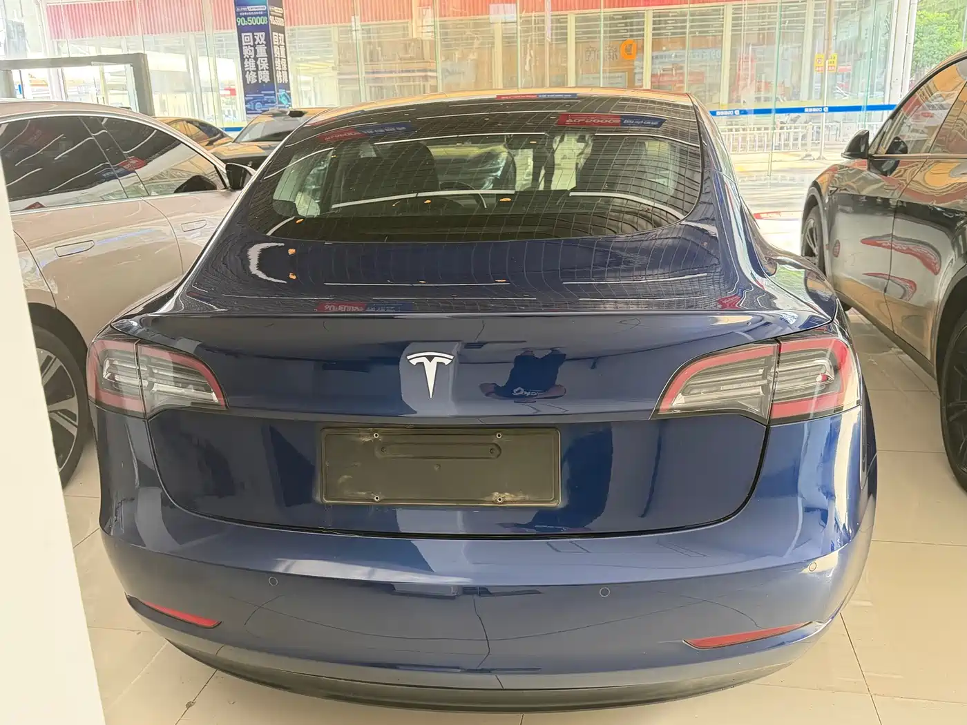 Tesla Model 3 (Import) 2019 2019 Long Range RWD Version