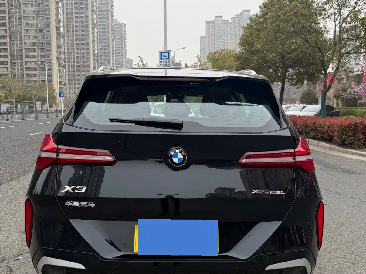 BMW X3 2025 xDrive25L Luxury Package фото 9