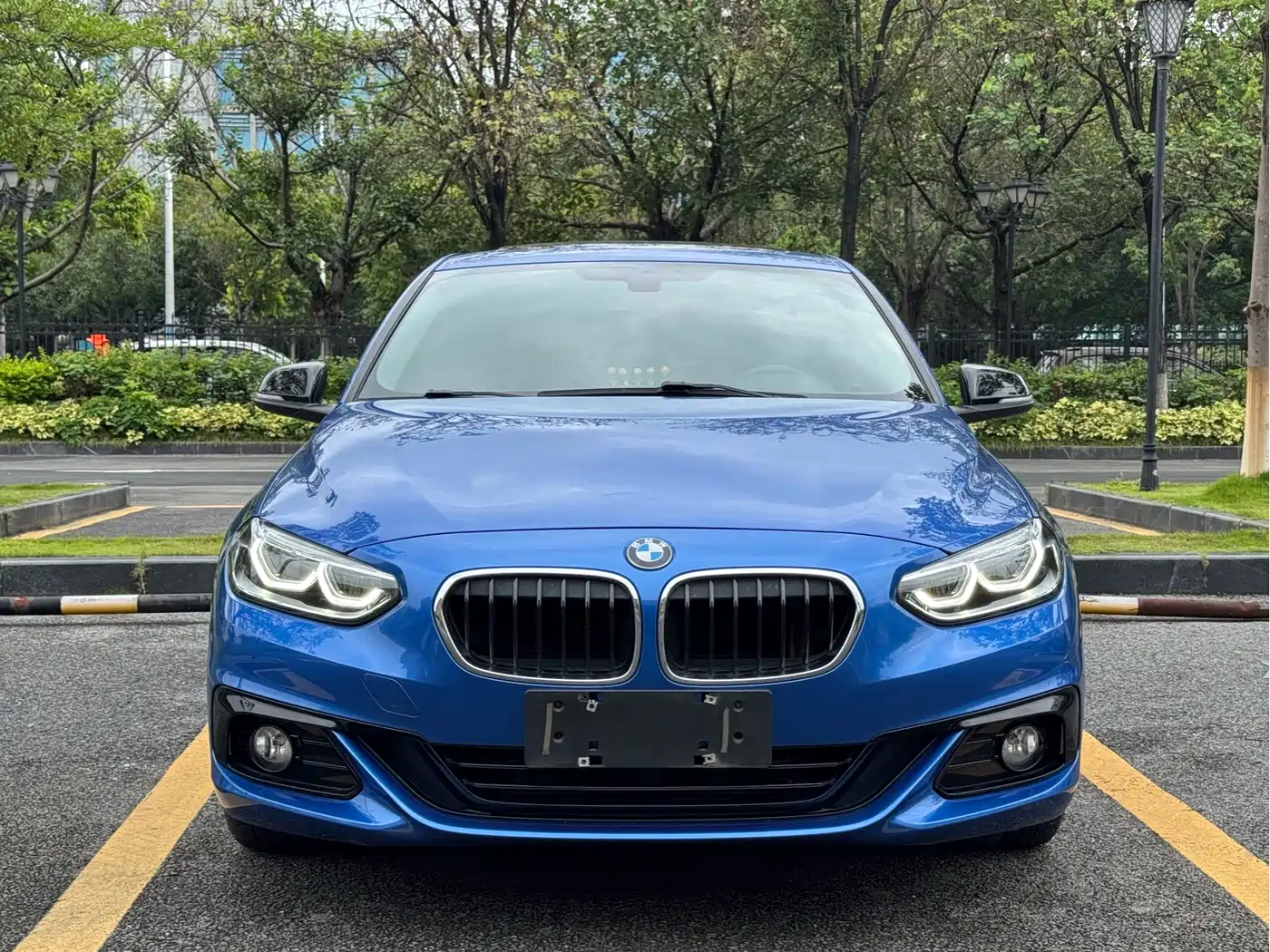 BMW 1 Series 2017 118i Sport фото 2