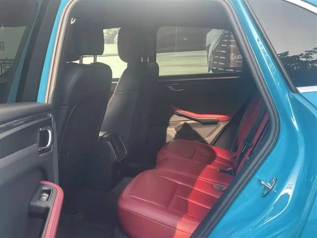 Porsche Macan 2022 Macan 2.0T фото 6