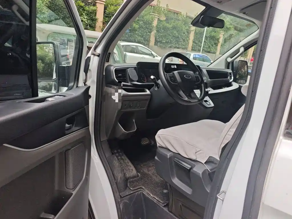 Ford Transit 2023 2023 Model 2.0T Diesel Automatic Multi-purpose Commercial Vehicle Short Wheelbase Low Roof 5/6 Seater
