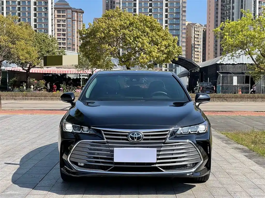 Toyota Avalon 2021 2.5L Luxury Edition фото 2