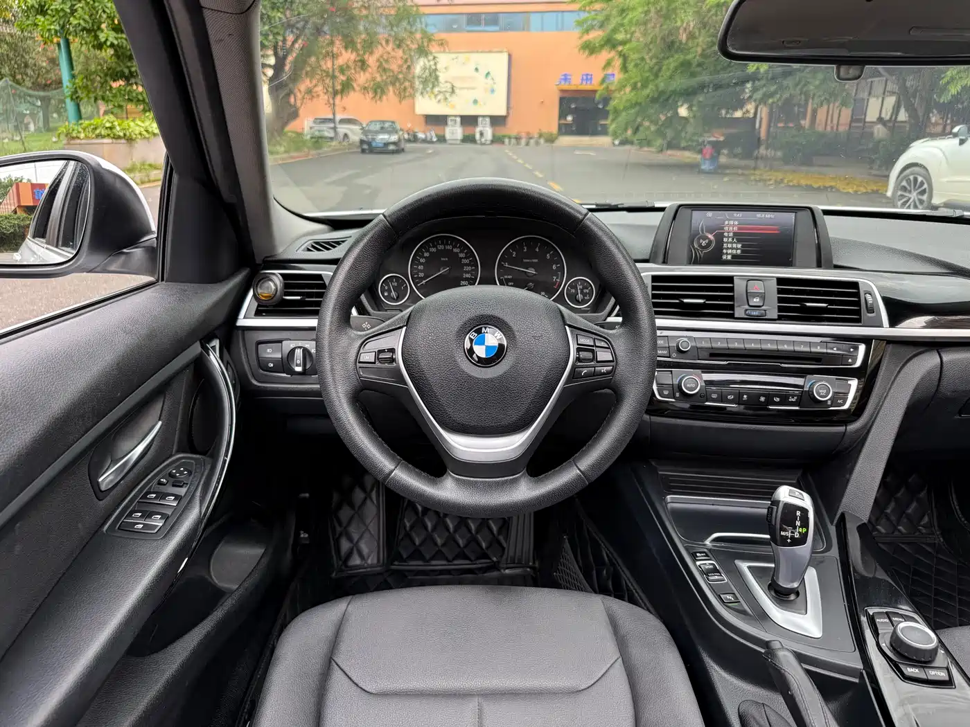 BMW 3 Series 2017 318Li Fashion фото 15