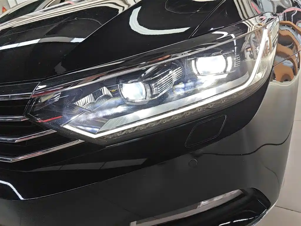 Volkswagen Magotan 2018 330TSI DSG Premium фото 24