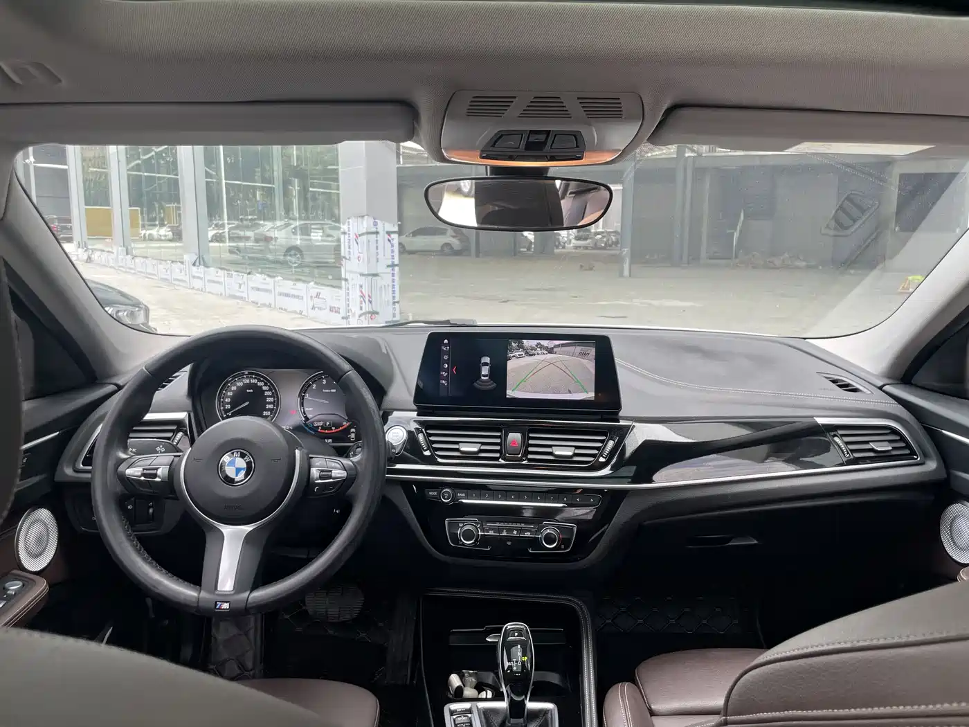 BMW 1 Series 2022 120i M Sport Shadow Edition фото 21