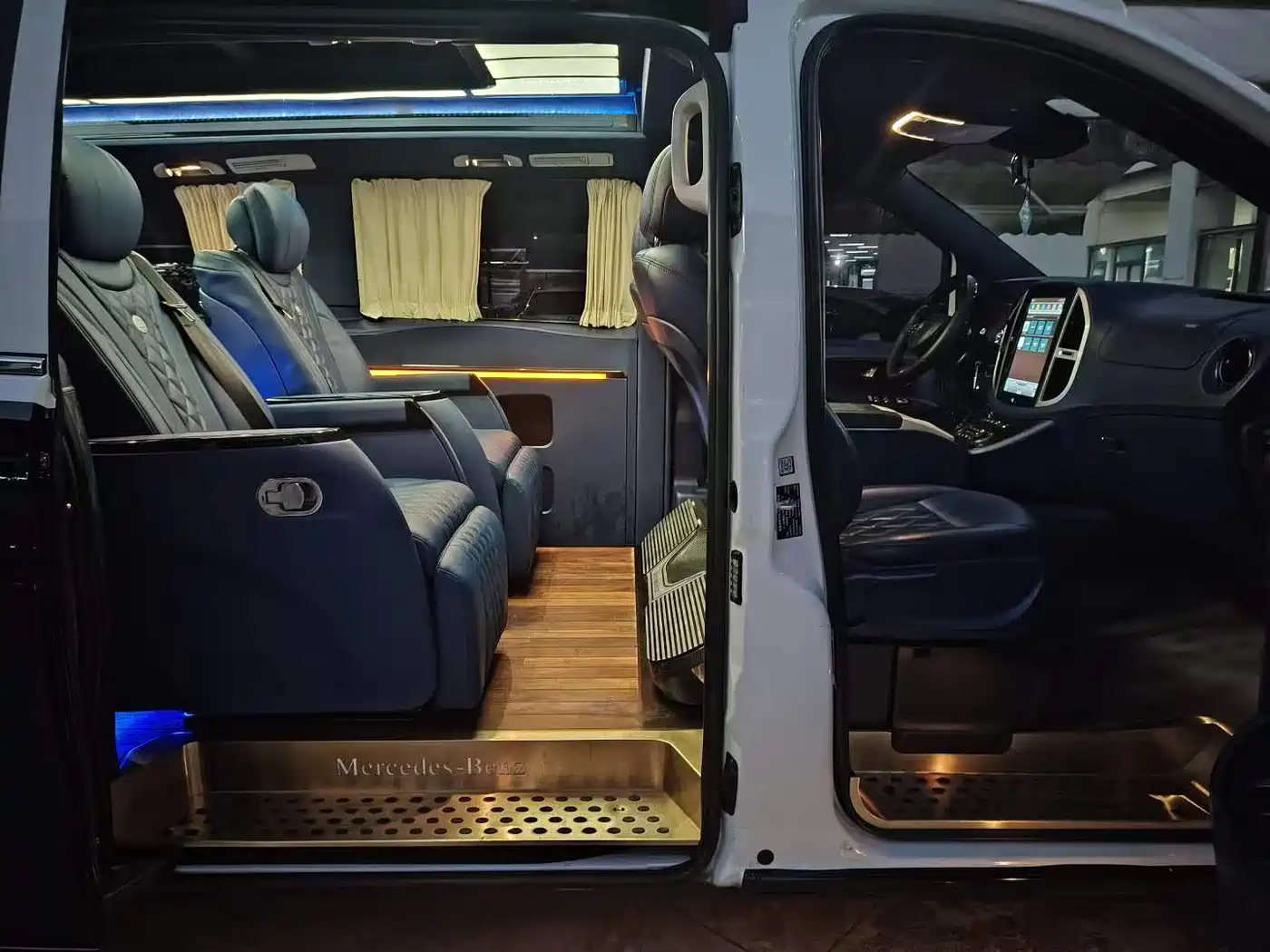 Mercedes-Benz Vito 2016 2.0T Elite 9-Seater фото 8