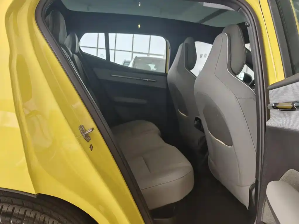 Фото 26 - Volvo EX30