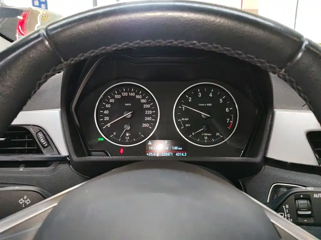 BMW X1 2016 sDrive18Li Premium Model фото 12